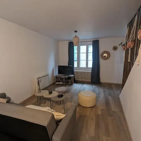 Holiday home Marmoza - Maison Plein Coeur De Village Saint-Geniez-d'Olt